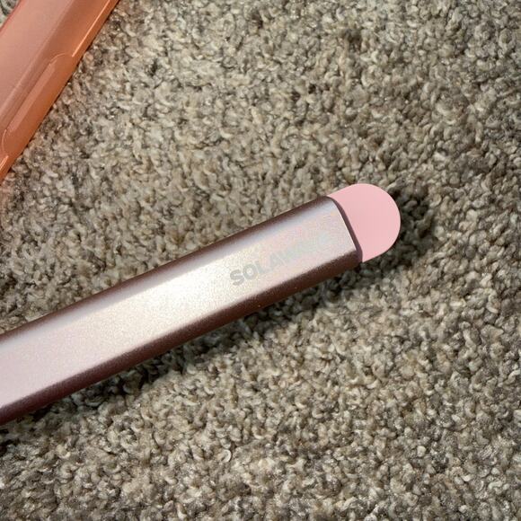 Solawave - 4-in-1 Radiant Renewal Skincare Wand with Red Light Therapy - Picture 4 of 5